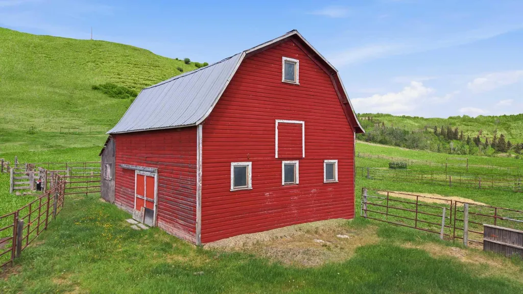 38105 Range Road 244 Rural Lacombe County AB T0C 0Y0