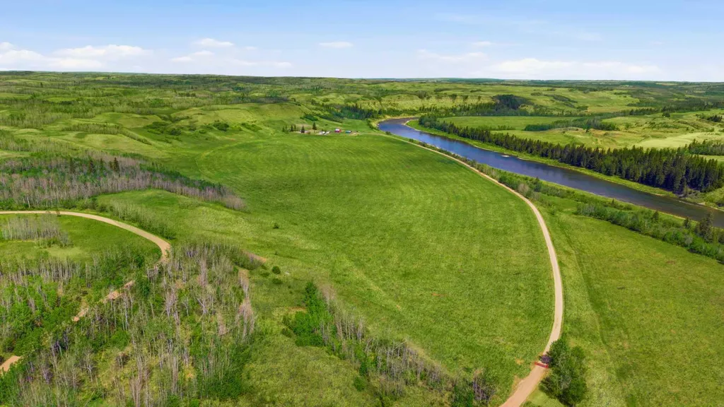 38105 Range Road 244 Rural Lacombe County AB T0C 0Y0