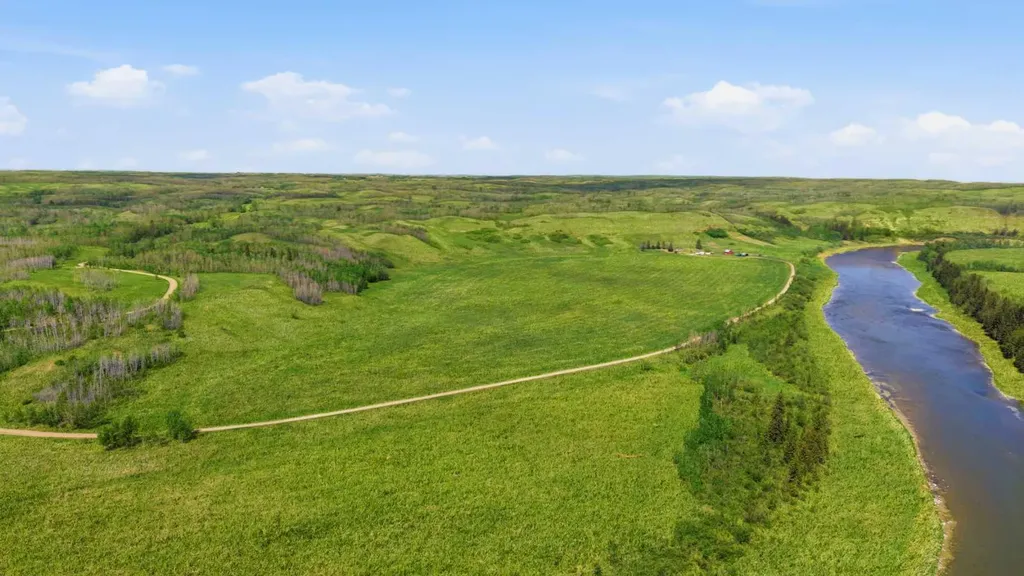 38105 Range Road 244 Rural Lacombe County AB T0C 0Y0