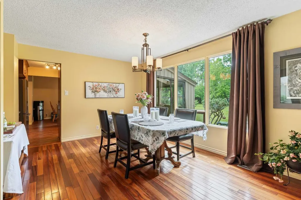 20515 5 Avenue SW Edmonton AB T6M 2P4
