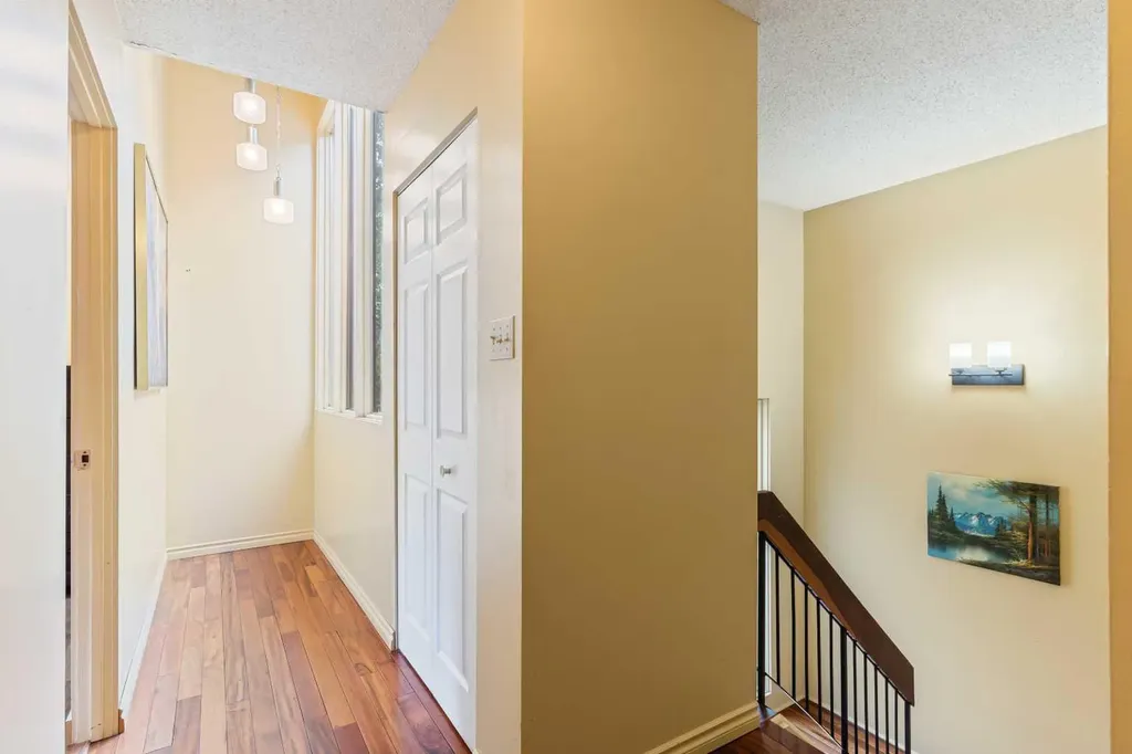 20515 5 Avenue SW Edmonton AB T6M 2P4