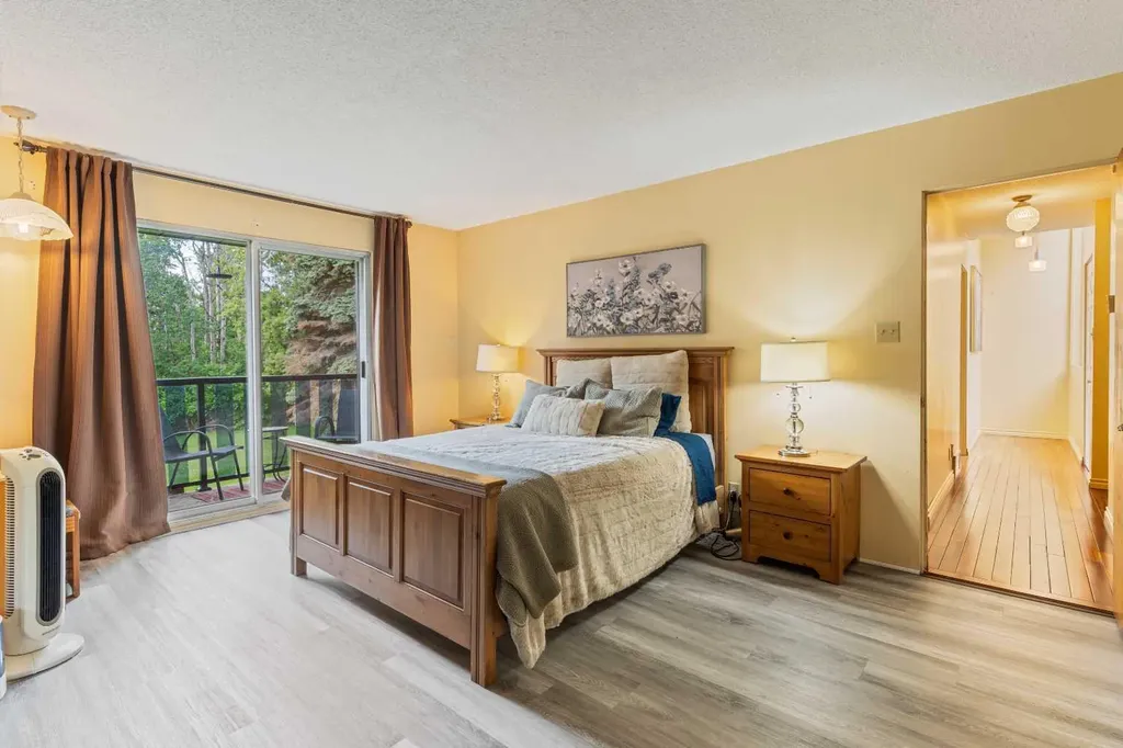 20515 5 Avenue SW Edmonton AB T6M 2P4