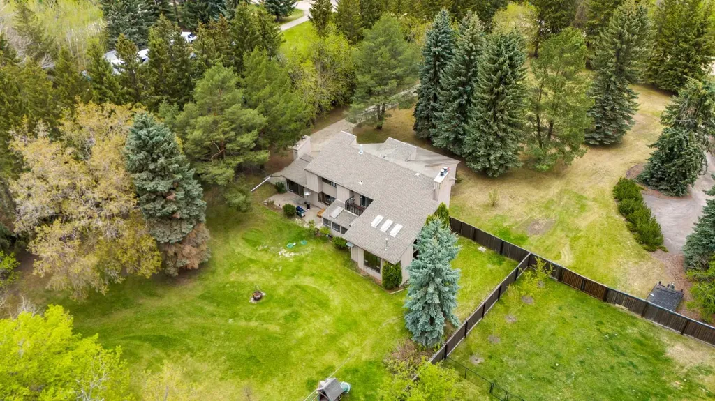 20515 5 Avenue SW Edmonton AB T6M 2P4
