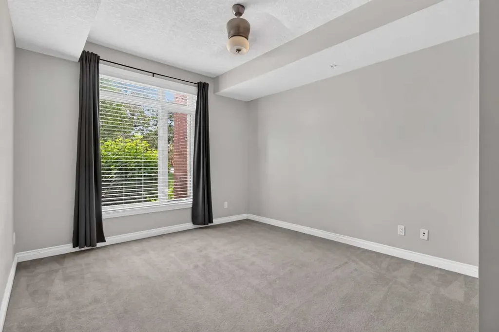 14 Hemlock Crescent SW Calgary AB T3C 2Z1