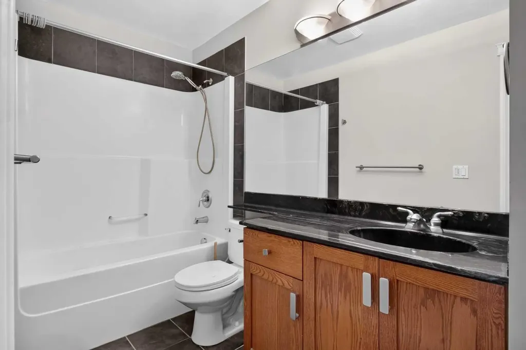 14 Hemlock Crescent SW Calgary AB T3C 2Z1