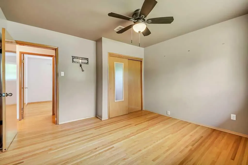 5834 41 Street Crescent Red Deer AB T4N 1B6
