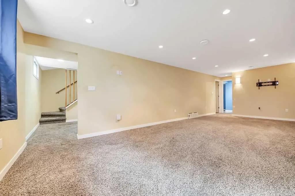 5834 41 Street Crescent Red Deer AB T4N 1B6