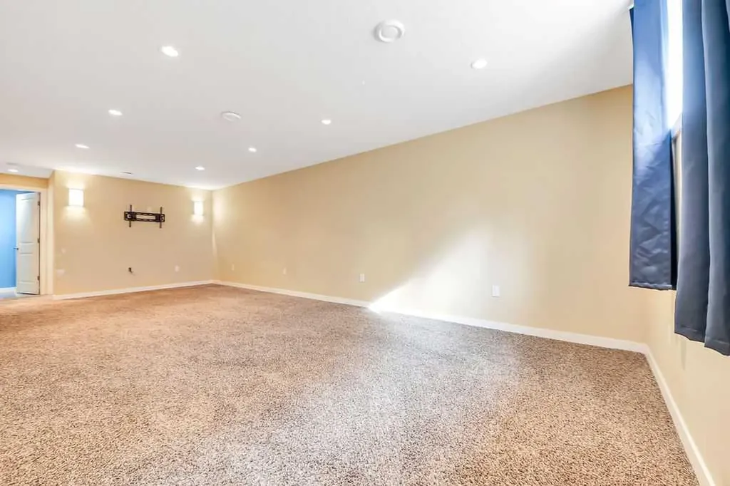 5834 41 Street Crescent Red Deer AB T4N 1B6