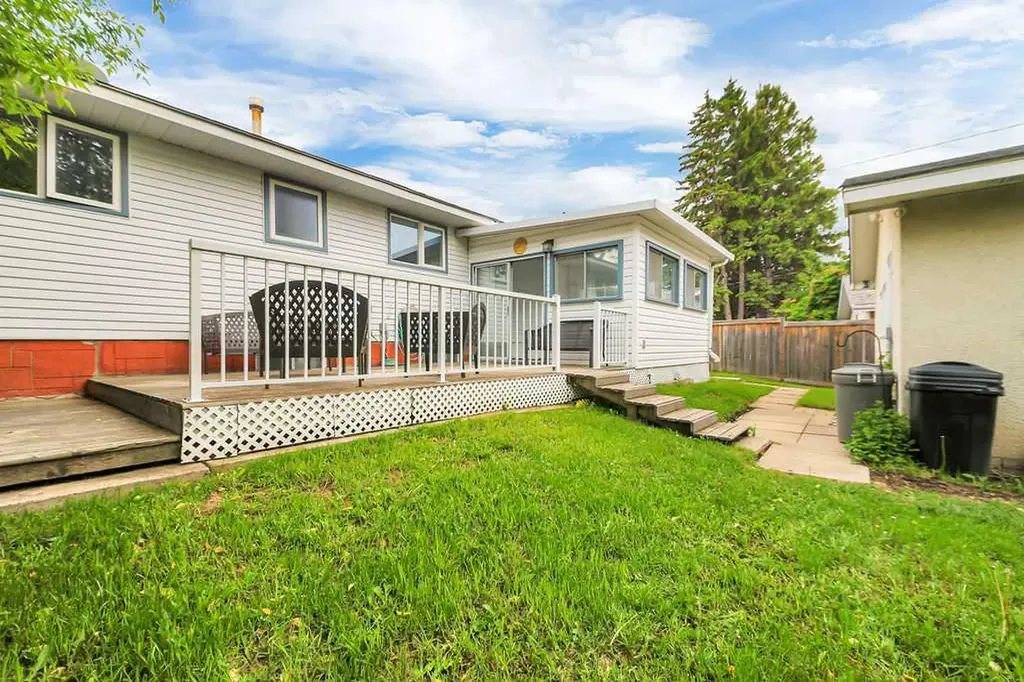 5834 41 Street Crescent Red Deer AB T4N 1B6