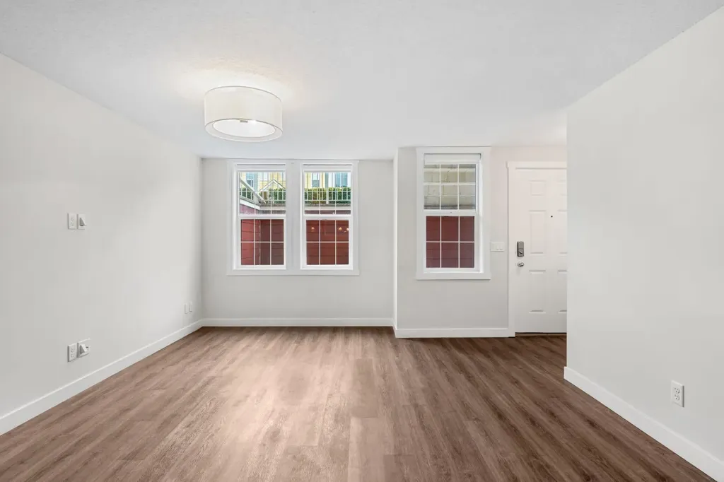 517 Mckenzie Towne Close SE Calgary AB T2Z 1A7
