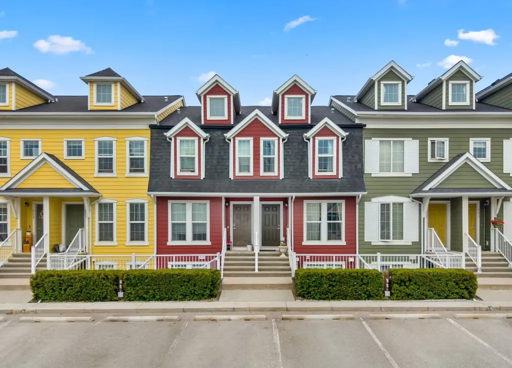 517 Mckenzie Towne Close SE Calgary AB T2Z 1A7