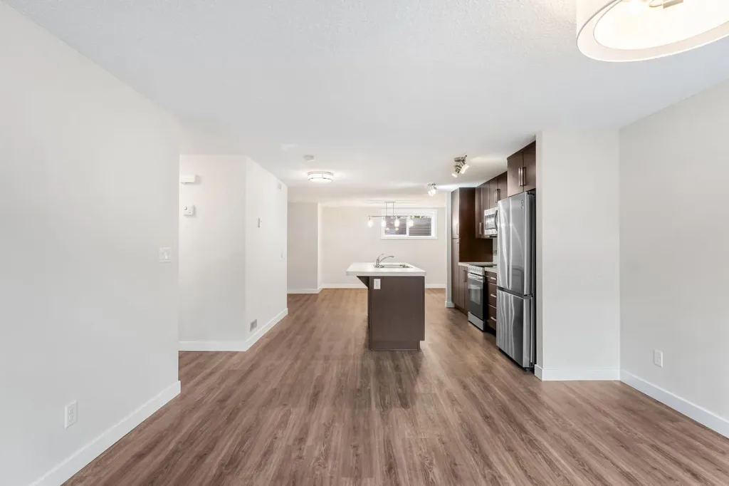 517 Mckenzie Towne Close SE Calgary AB T2Z 1A7