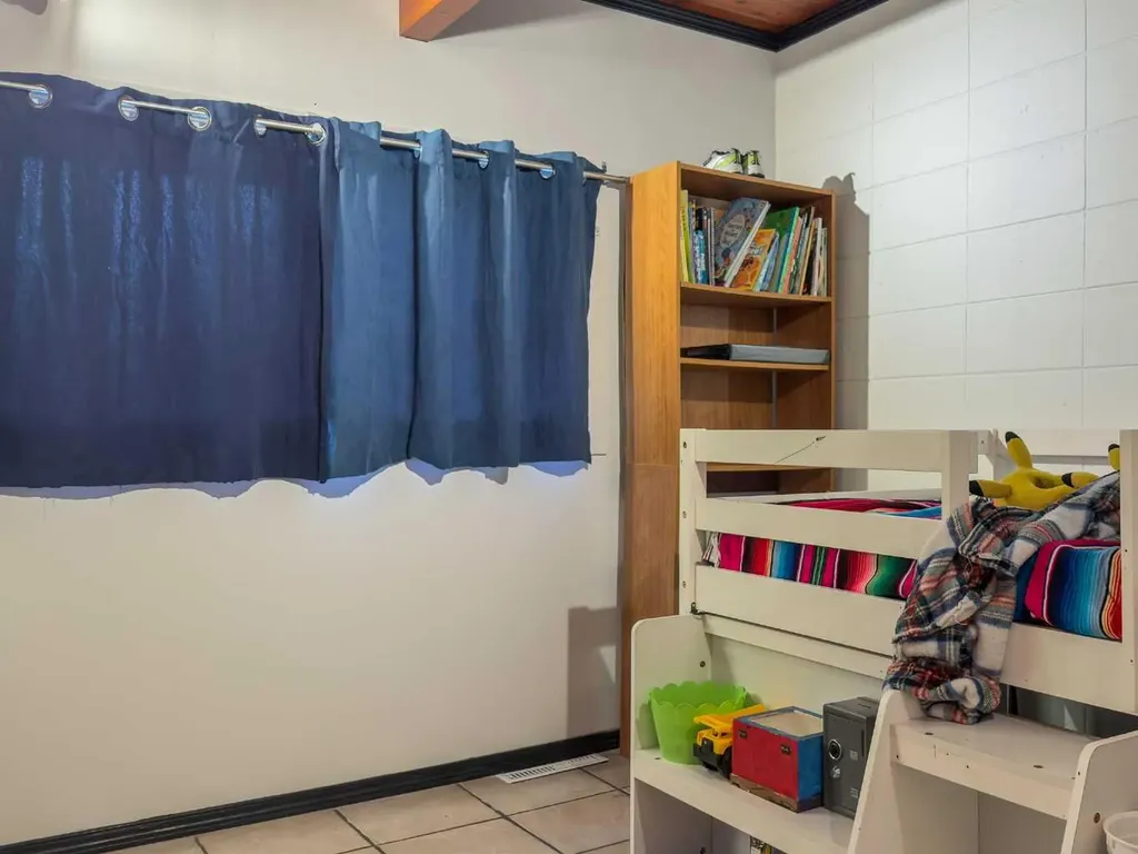 5104 47 Street Rocky Mountain House AB T4T1M4