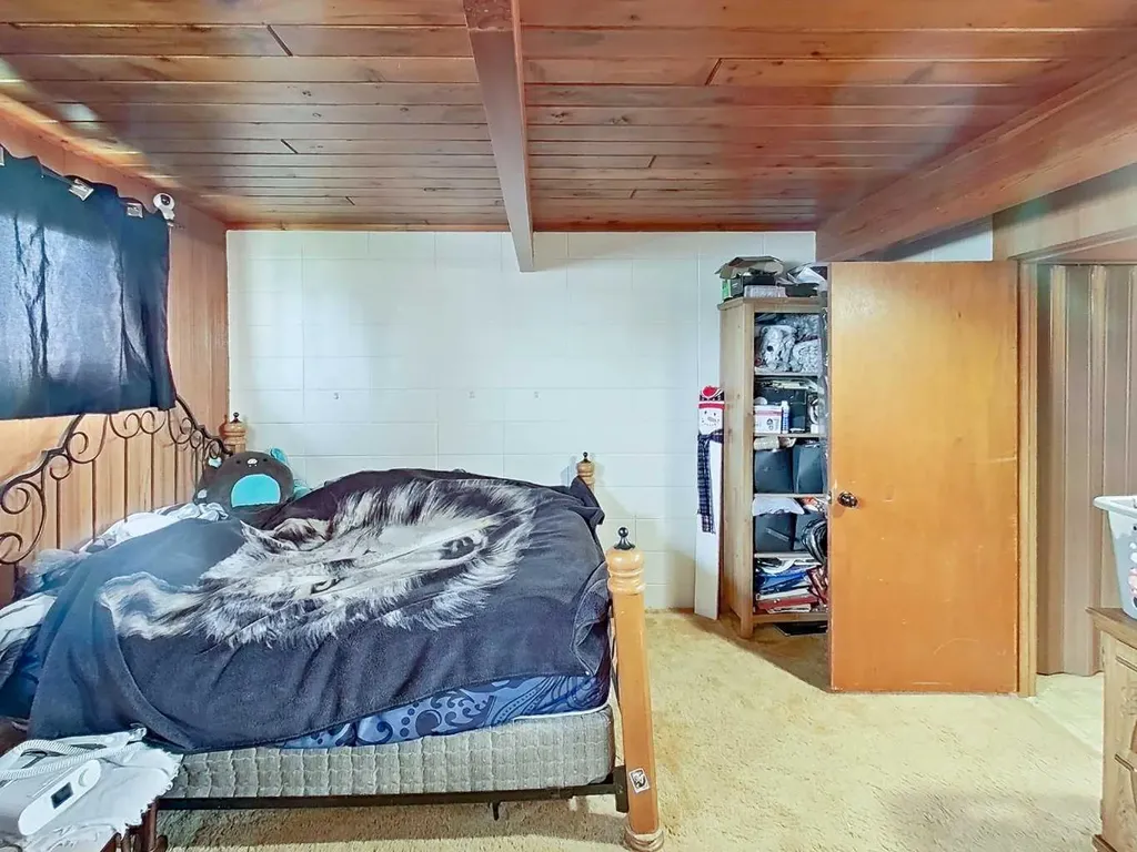 5104 47 Street Rocky Mountain House AB T4T1M4