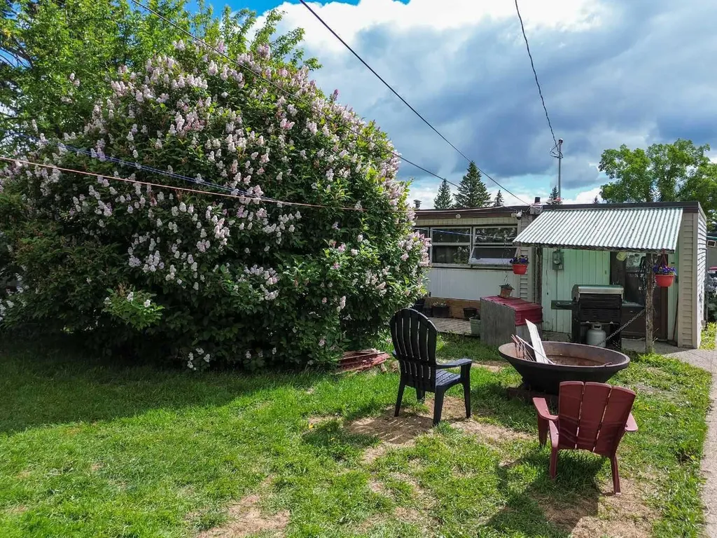 5104 47 Street Rocky Mountain House AB T4T1M4