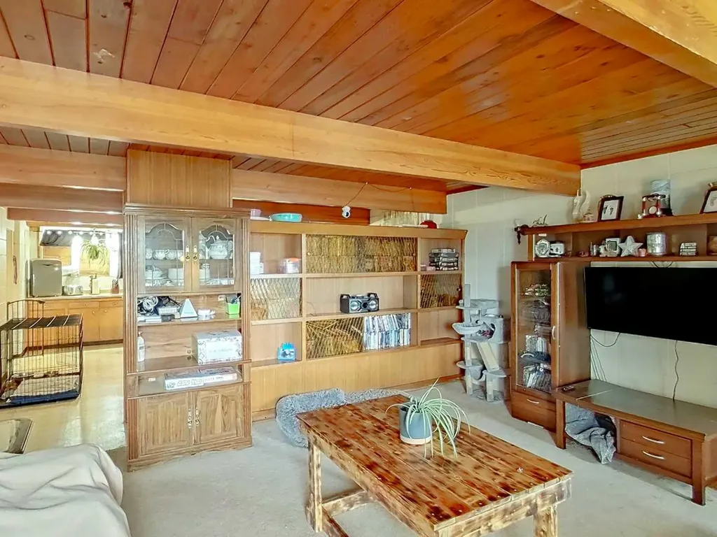 5104 47 Street Rocky Mountain House AB T4T1M4