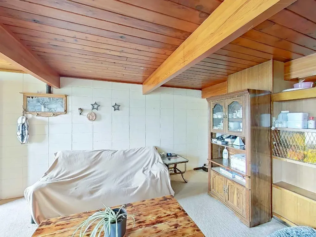 5104 47 Street Rocky Mountain House AB T4T1M4