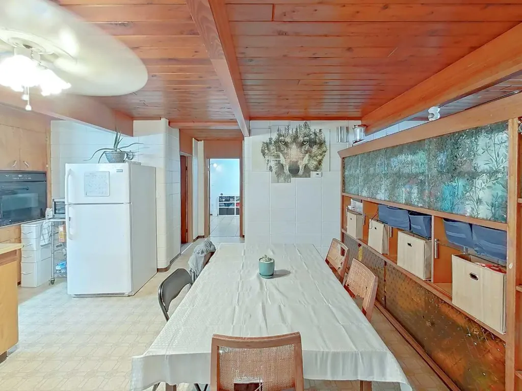 5104 47 Street Rocky Mountain House AB T4T1M4