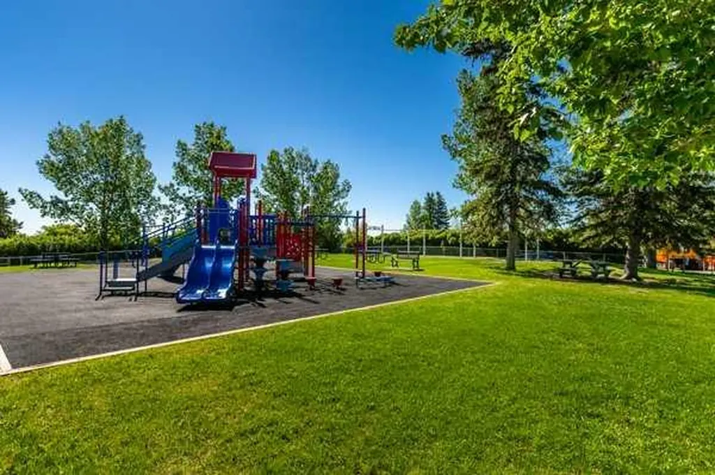730 3 Street SE High River AB T1V 1H2