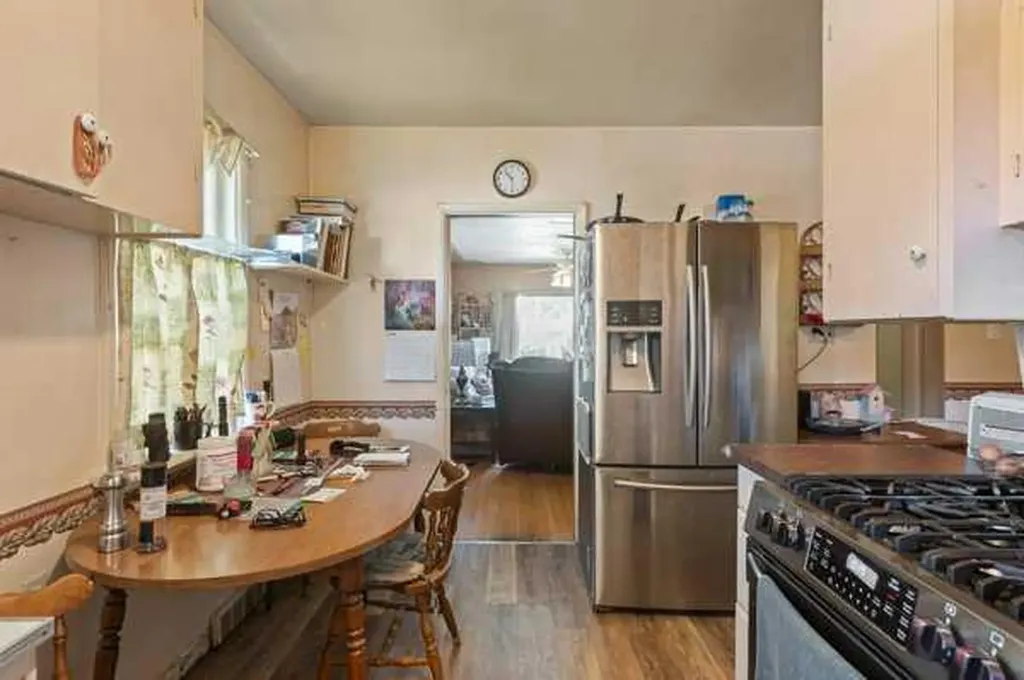 730 3 Street SE High River AB T1V 1H2