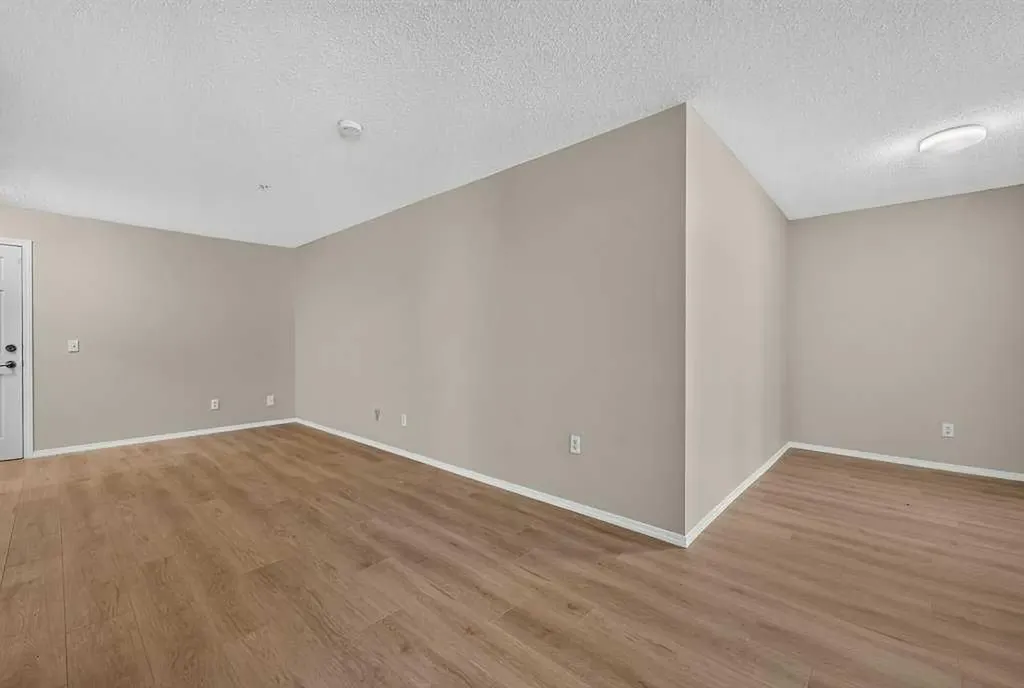 11 Somervale View SW Calgary AB T2Y 4A9