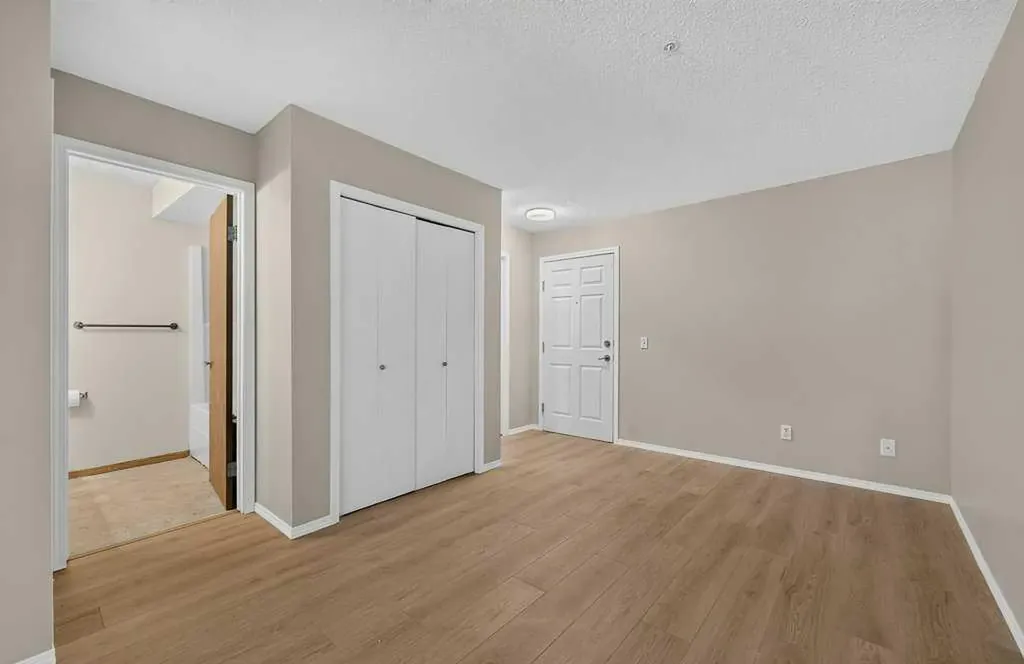 11 Somervale View SW Calgary AB T2Y 4A9