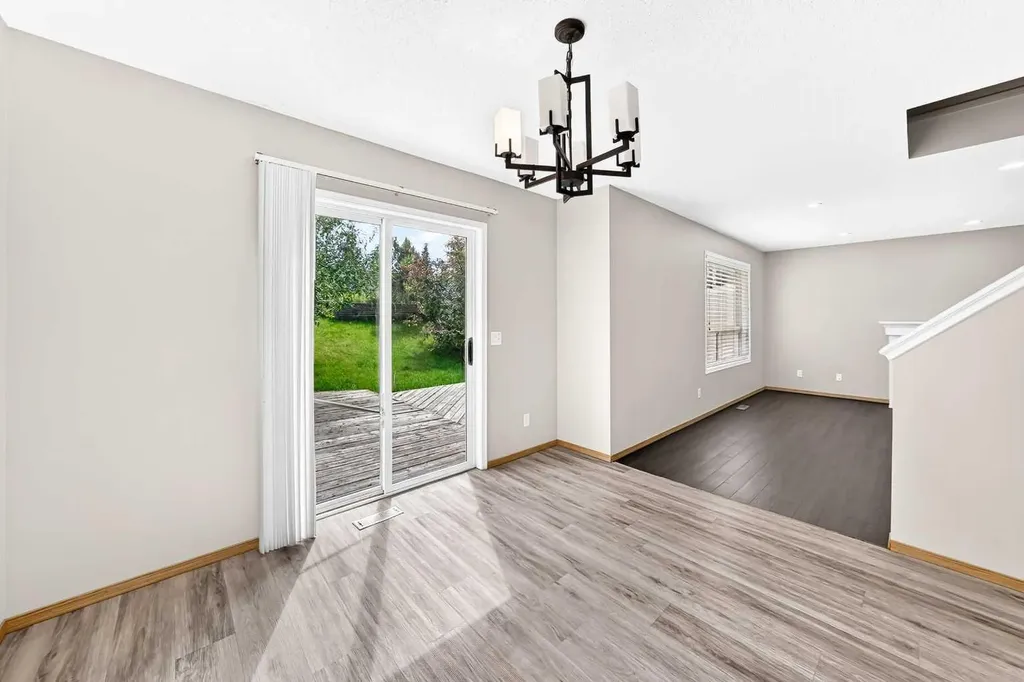 87 Citadel Peak Circle NW Calgary AB T3G 4H6