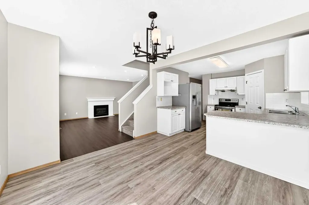87 Citadel Peak Circle NW Calgary AB T3G 4H6