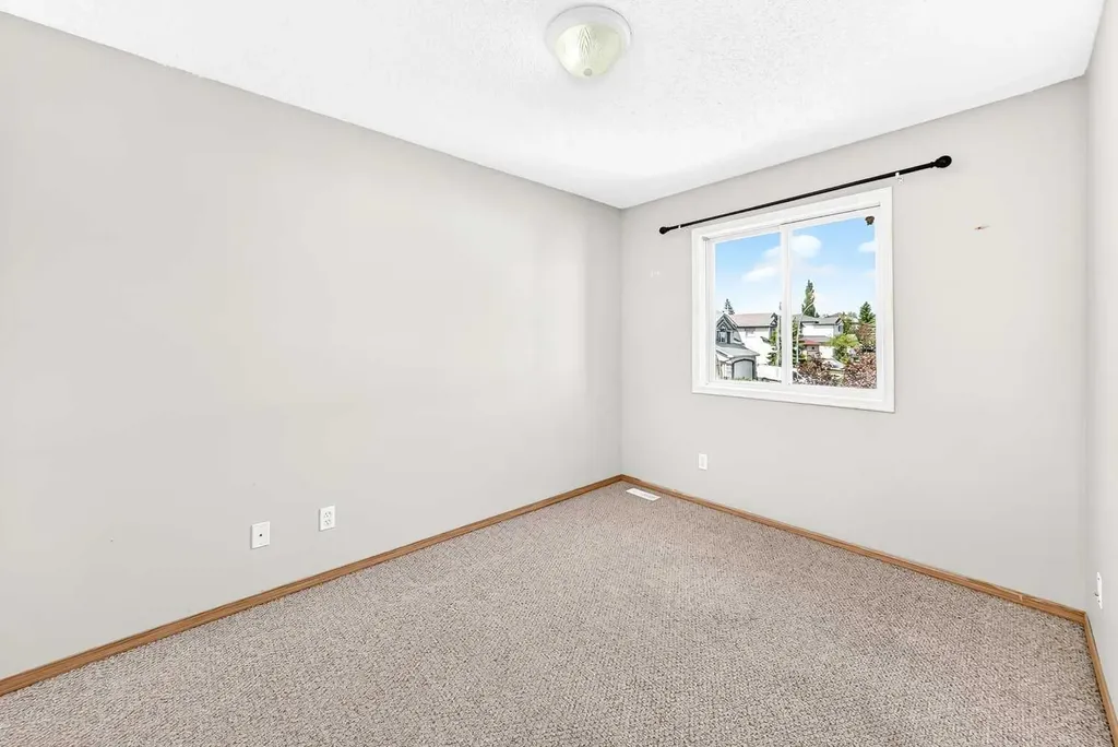 87 Citadel Peak Circle NW Calgary AB T3G 4H6