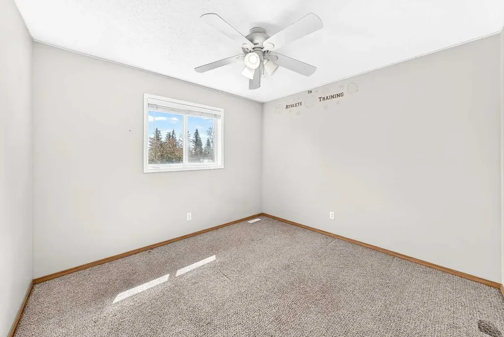 87 Citadel Peak Circle NW Calgary AB T3G 4H6