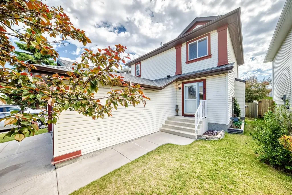 87 Citadel Peak Circle NW Calgary AB T3G 4H6