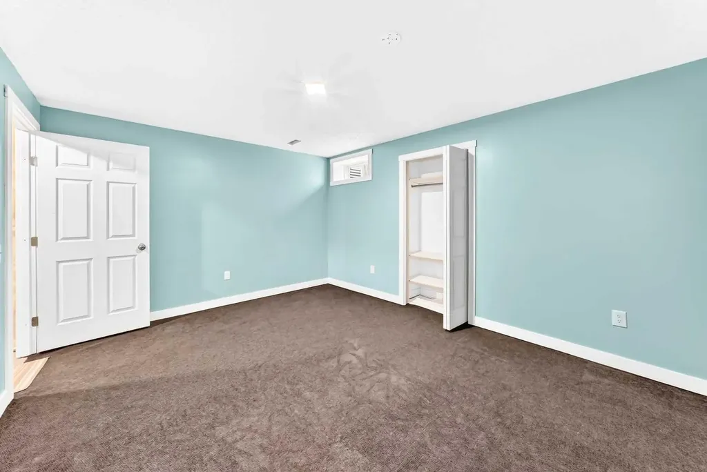 87 Citadel Peak Circle NW Calgary AB T3G 4H6