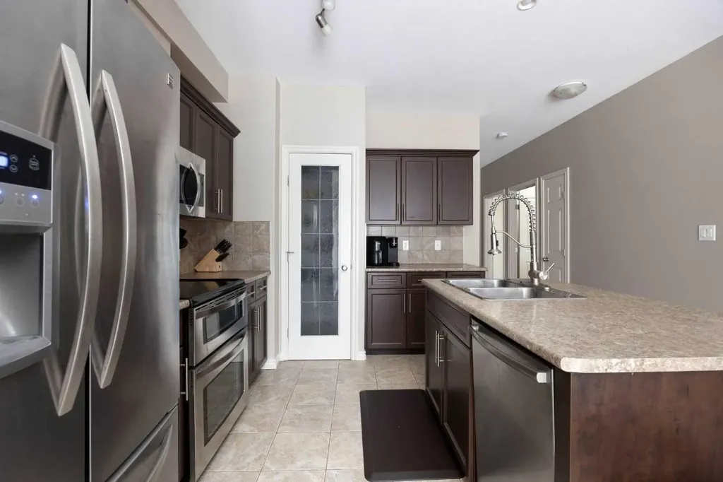 113 Fontaine Crescent Fort Mcmurray AB T9H 0B1