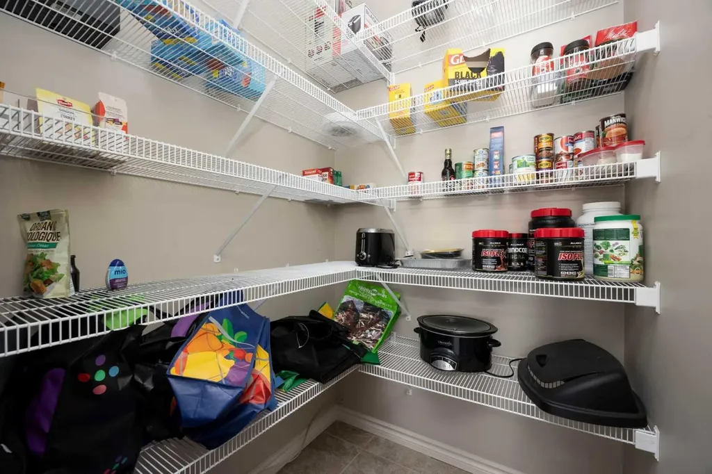 113 Fontaine Crescent Fort Mcmurray AB T9H 0B1