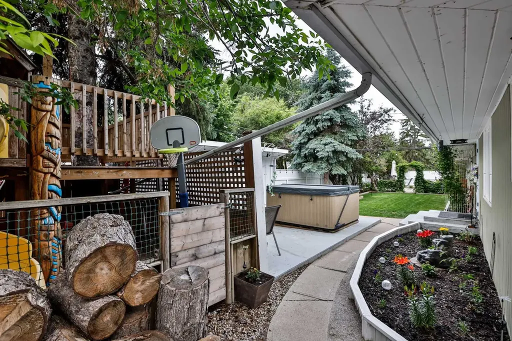 1808 12 Avenue S Lethbridge AB T1K 0N6