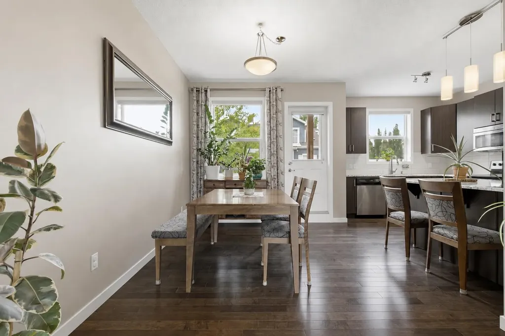 10 Auburn Bay Avenue SE Calgary AB T3M 0P6
