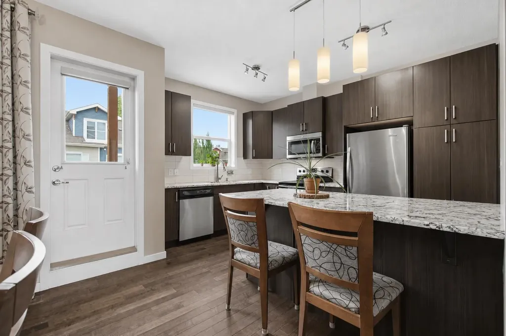 10 Auburn Bay Avenue SE Calgary AB T3M 0P6
