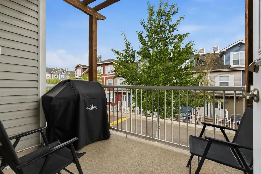10 Auburn Bay Avenue SE Calgary AB T3M 0P6