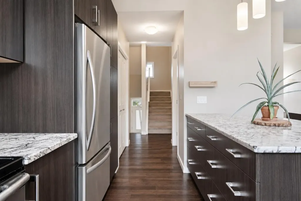 10 Auburn Bay Avenue SE Calgary AB T3M 0P6