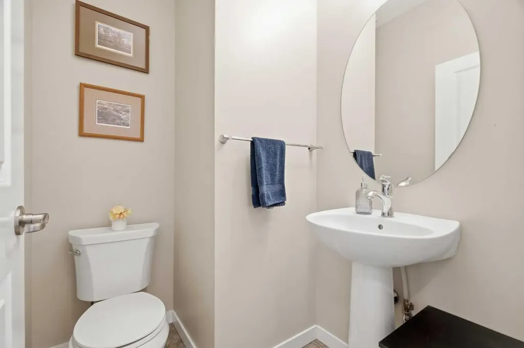 10 Auburn Bay Avenue SE Calgary AB T3M 0P6
