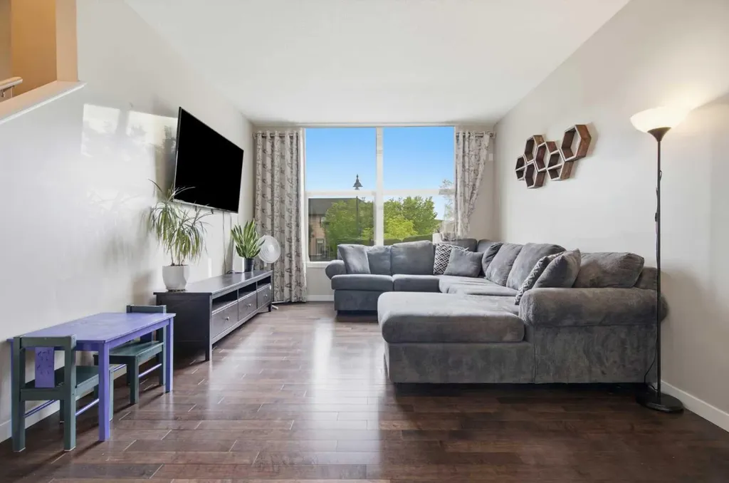 10 Auburn Bay Avenue SE Calgary AB T3M 0P6