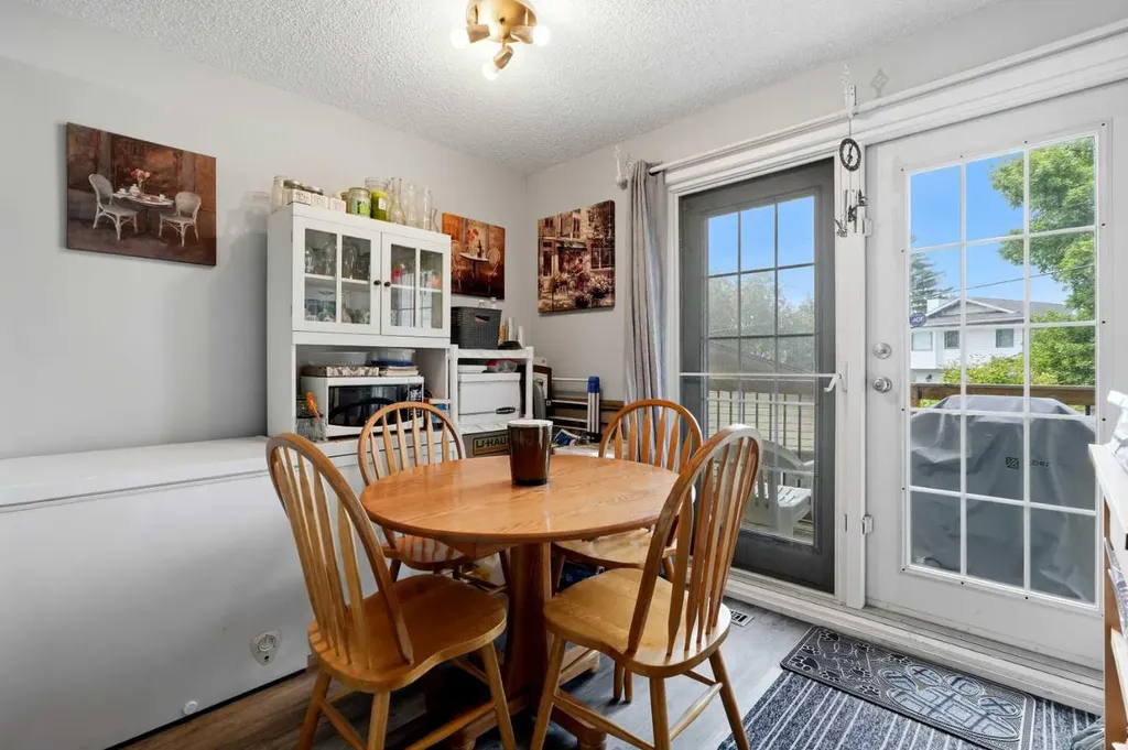 40 Mckerrell Close SE Calgary AB T2Z 1M7
