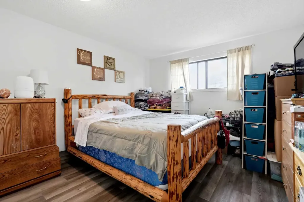 40 Mckerrell Close SE Calgary AB T2Z 1M7
