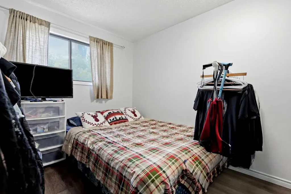 40 Mckerrell Close SE Calgary AB T2Z 1M7