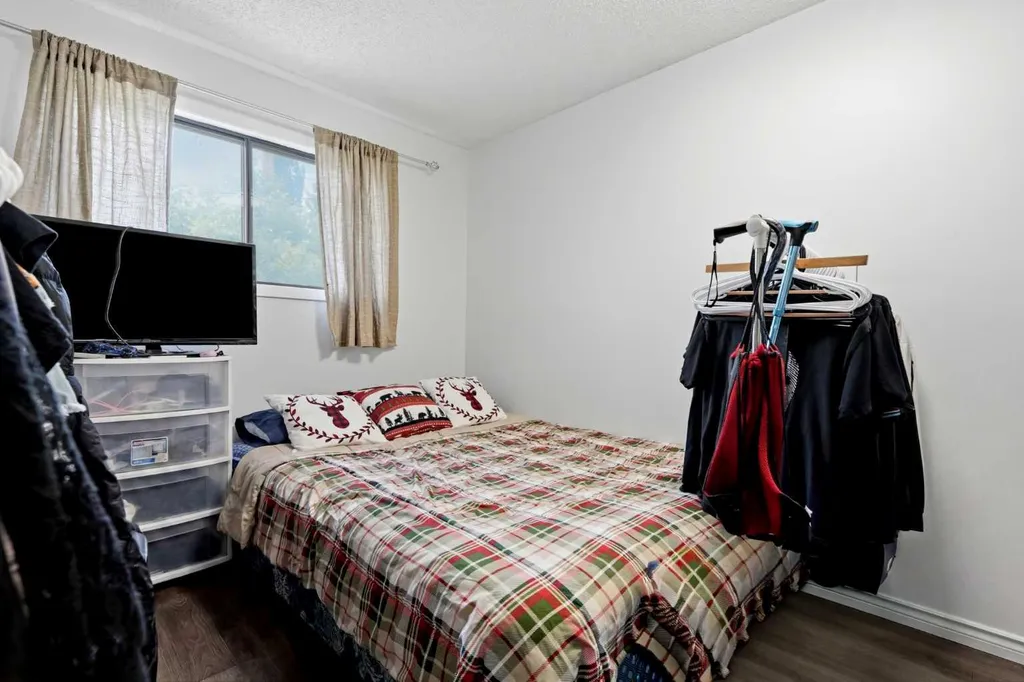 40 Mckerrell Close SE Calgary AB T2Z 1M7