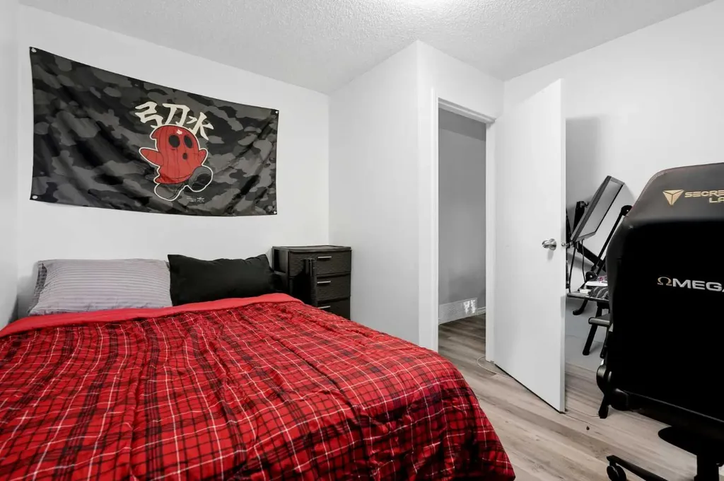 40 Mckerrell Close SE Calgary AB T2Z 1M7
