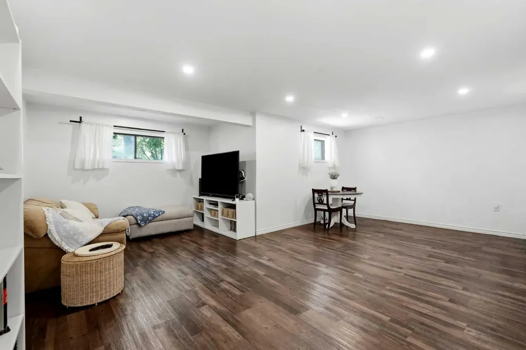 40 Mckerrell Close SE Calgary AB T2Z 1M7