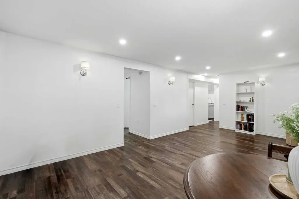40 Mckerrell Close SE Calgary AB T2Z 1M7