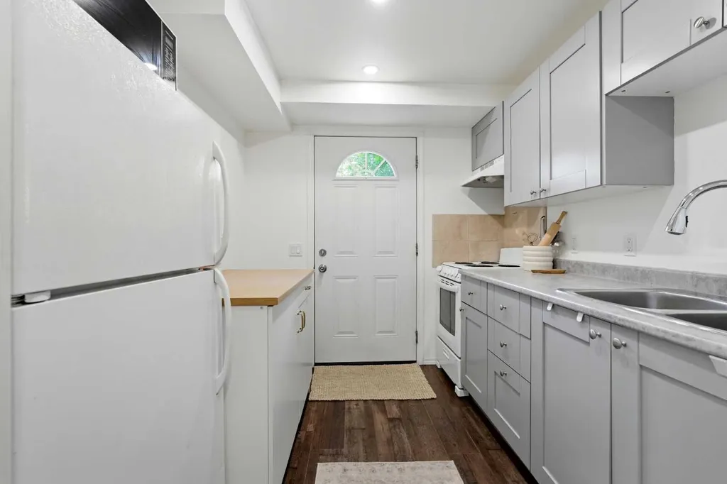 40 Mckerrell Close SE Calgary AB T2Z 1M7