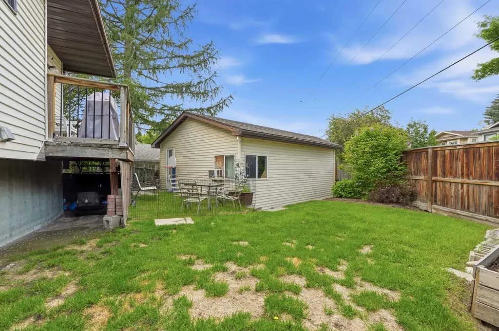 40 Mckerrell Close SE Calgary AB T2Z 1M7